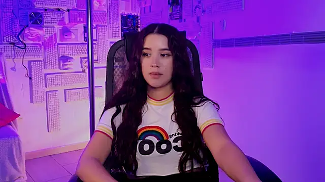 AnnaGarcias  online show from 6, 11, 2025