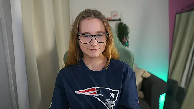 glossy babe  online show from 8, 2, 2026