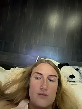 Snapshot of olliebells chatting on 19, 6, 2026 olliebells online show from 19, 6, 2026