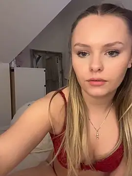 LillieWebb  online show from 26, 3, 2026