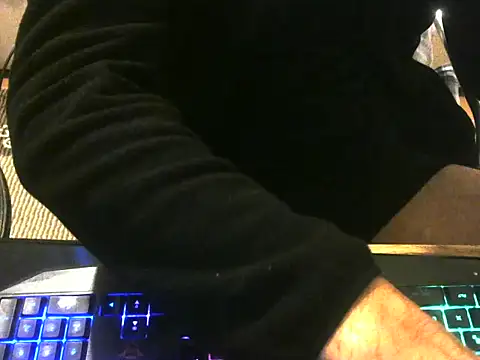 Snapshot of ellsaBunny chatting on 19, 11, 2025 ellsaBunny online show from 19, 11, 2025
