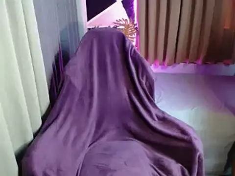 Snapshot of furry_puss chatting on 13, 11, 2025 furry puss online show from 13, 11, 2025