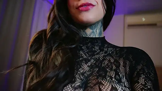 Babyfoxalice online show from 11, 11, 2025