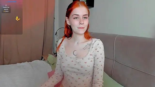 alice with freckles online show from 4, 4, 2026