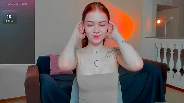 Snapshot of alice_with_freckles chatting on 15, 5, 2026 alice with freckles online show from 15, 5, 2026