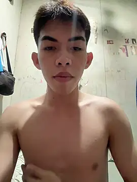 Snapshot of Urhotsilverboy chatting on 6, 8, 2026 Urhotsilverboy online show from 6, 8, 2026