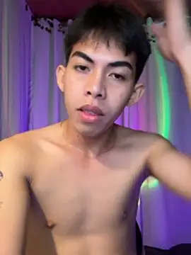 Urhotsilverboy online show from 8, 4, 2026