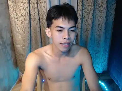 Urhotsilverboy online show from 2, 12, 2025