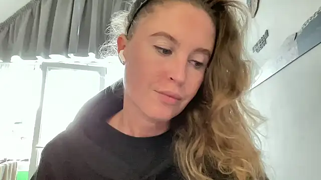 Ameli8 online show from 8, 11, 2025