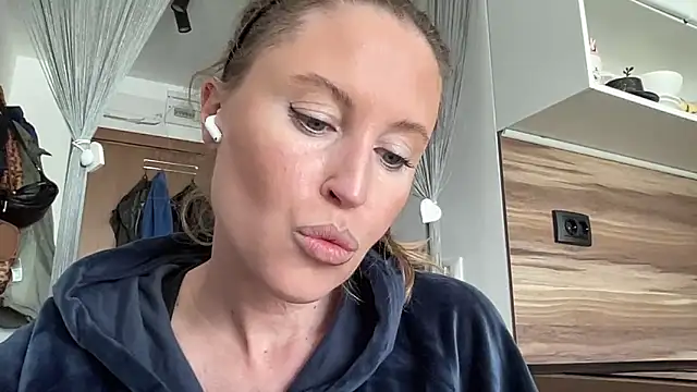 Snapshot of Ameli8 chatting on 5, 5, 2026 Ameli8 online show from 5, 5, 2026