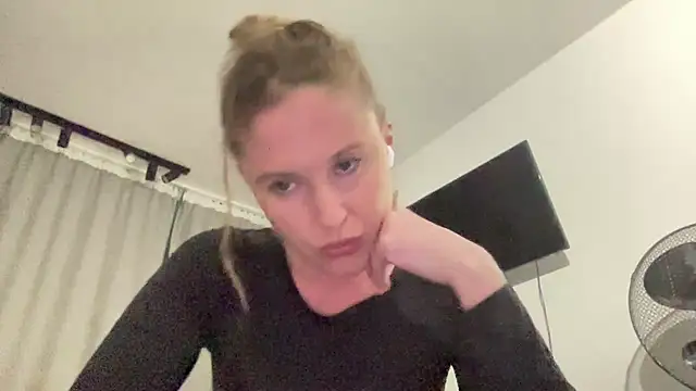 Snapshot of Ameli8 chatting on 23, 4, 2026 Ameli8 online show from 23, 4, 2026