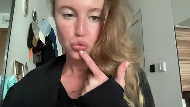 Ameli8 online show from 5, 11, 2025