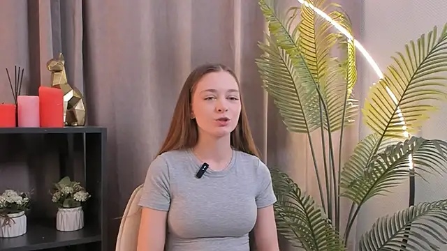 AnhMounkes online show from 8, 11, 2025