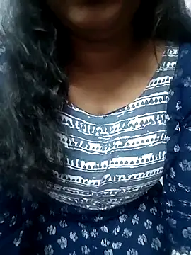 Snapshot of Keerthee_ chatting on 5, 11, 2025 Keerthee online show from 5, 11, 2025