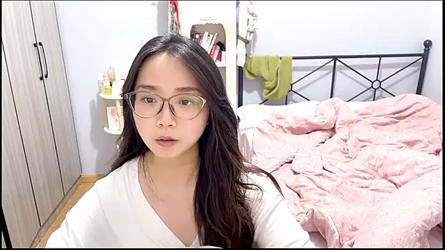 Snapshot of Hmm_0303 chatting on 25, 4, 2026 Hmm 0303 online show from 25, 4, 2026