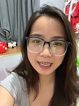 Snapshot of Hmm_0303 chatting on 8, 11, 2025 Hmm 0303 online show from 8, 11, 2025