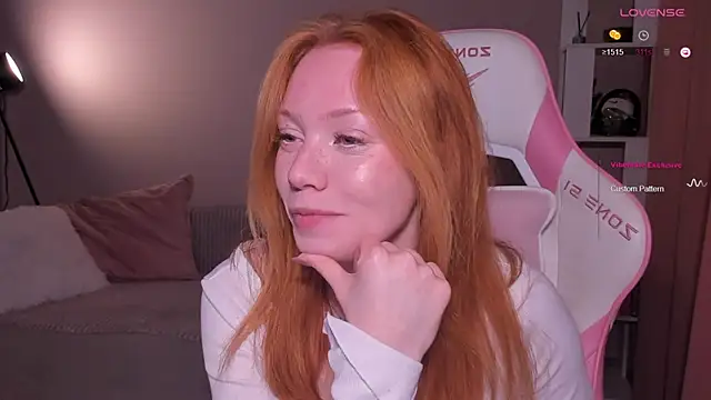 Snapshot of Elisahsthetics chatting on 8, 5, 2026 Elisahsthetics online show from 8, 5, 2026