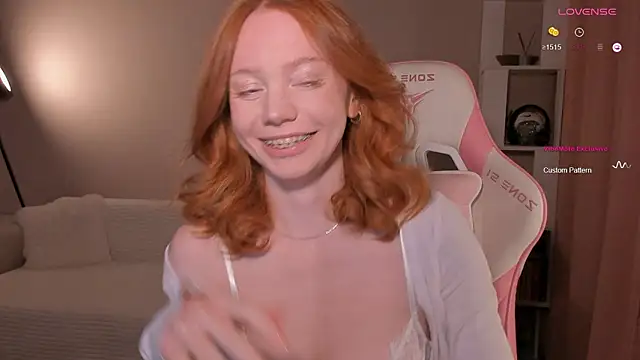 Snapshot of Elisahsthetics chatting on 7, 2, 2026 Elisahsthetics online show from 7, 2, 2026