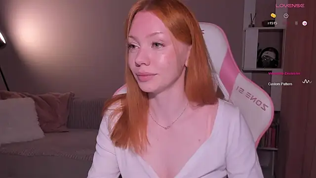 Snapshot of Elisahsthetics chatting on 9, 5, 2026 Elisahsthetics online show from 9, 5, 2026