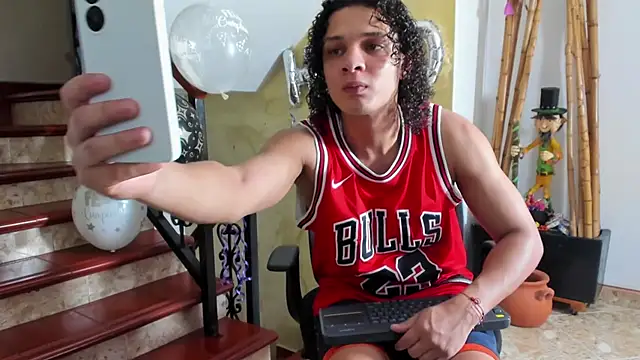 Snapshot of Belamiramill chatting on 8, 11, 2025 Belamiramill online show from 8, 11, 2025