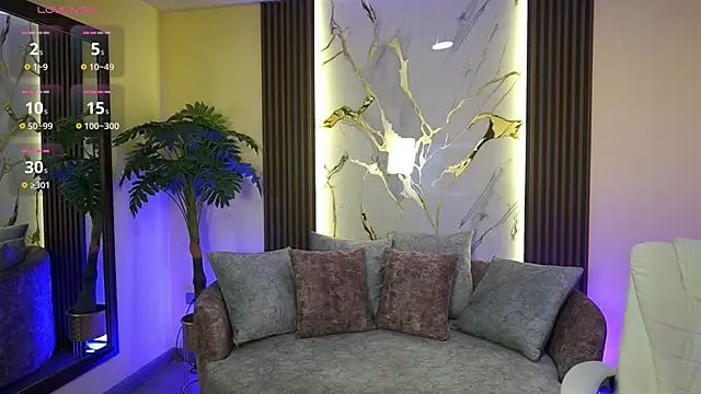 Snapshot of TessaaFox chatting on 11, 11, 2025 TessaaFox online show from 11, 11, 2025