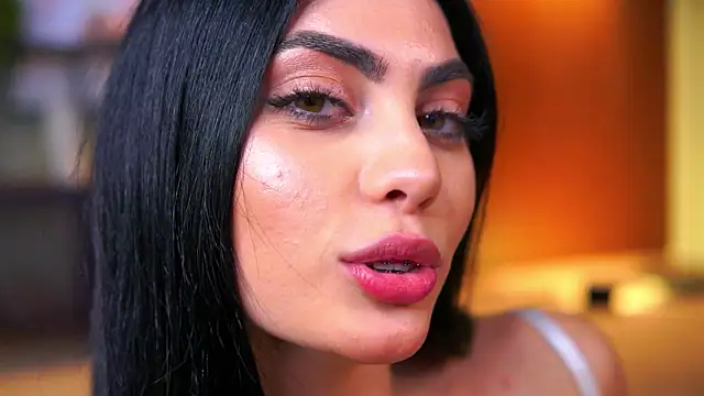 RavennaDArcy online show from 20, 12, 2025