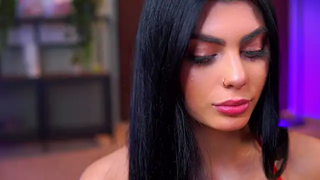 RavennaDArcy online show from 15, 12, 2025