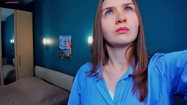 Snapshot of JosieNadile chatting on 15, 11, 2025 JosieNadile online show from 15, 11, 2025