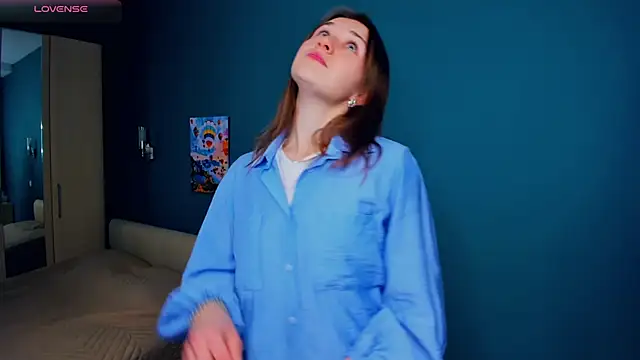 Snapshot of JosieNadile chatting on 17, 11, 2025 JosieNadile online show from 17, 11, 2025