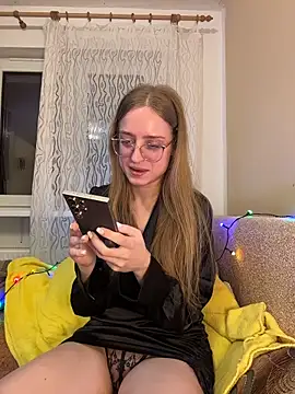 EveLunny online show from 6, 1, 2026