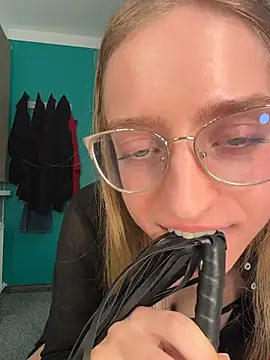 EveLunny online show from 19, 11, 2025