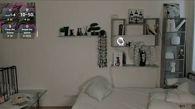 TawnyaVanschaick online show from 22, 2, 2026