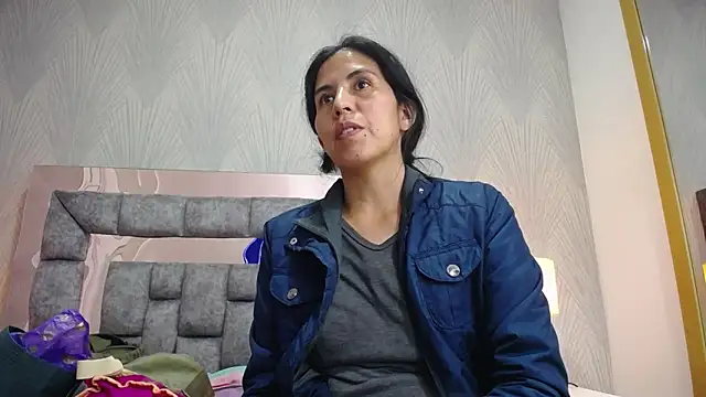 Snapshot of GiselaZivic chatting on 17, 6, 2026 GiselaZivic online show from 17, 6, 2026