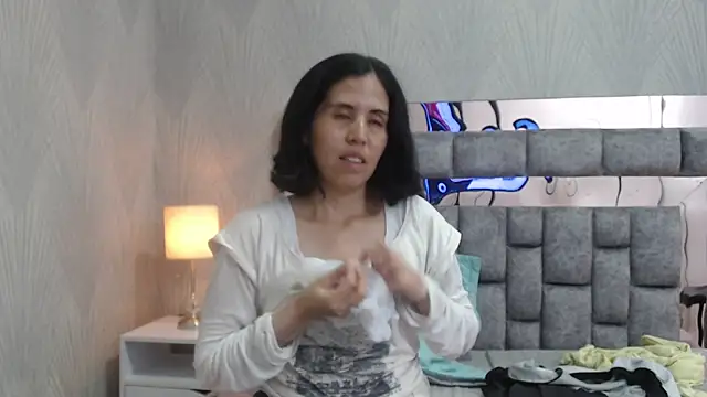 GiselaZivic online show from 2, 4, 2026