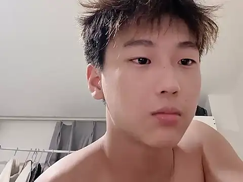 yangyang2006 online show from 8, 11, 2025