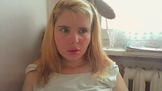 Snapshot of HornyElena chatting on 5, 6, 2026 HornyElena online show from 5, 6, 2026