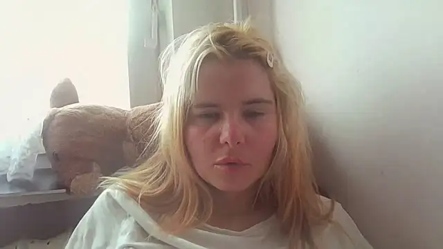 Snapshot of HornyElena chatting on 20, 6, 2026 HornyElena online show from 20, 6, 2026