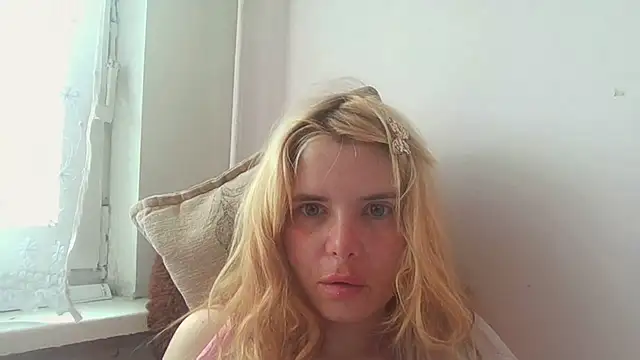 Snapshot of HornyElena chatting on 13, 6, 2026 HornyElena online show from 13, 6, 2026