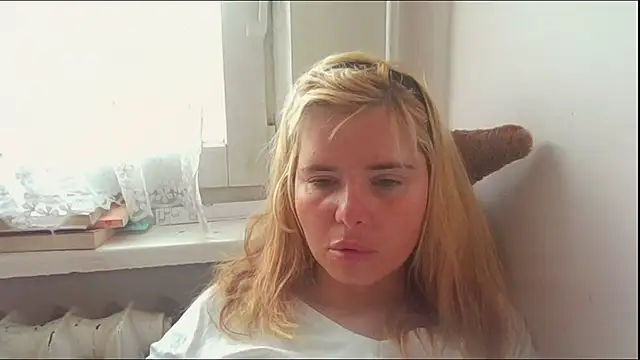 Snapshot of HornyElena chatting on 15, 6, 2026 HornyElena online show from 15, 6, 2026