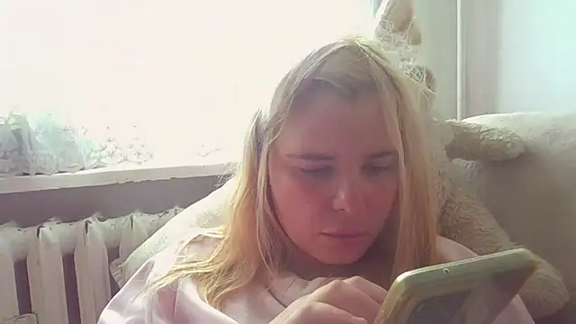 Snapshot of HornyElena chatting on 17, 6, 2026 HornyElena online show from 17, 6, 2026