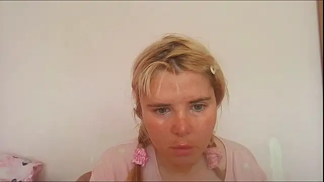Snapshot of HornyElena chatting on 16, 6, 2026 HornyElena online show from 16, 6, 2026