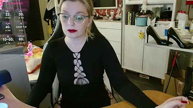 dominyantrix online show from 1, 12, 2025