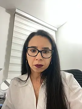 Snapshot of Vicky_ro chatting on 6, 11, 2025 Vicky ro online show from 6, 11, 2025