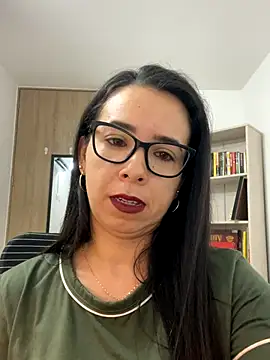 Snapshot of Vicky_ro chatting on 10, 11, 2025 Vicky ro online show from 10, 11, 2025