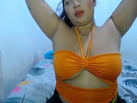 Snapshot of alma-bila chatting on 1, 12, 2025 alma-bila online show from 1, 12, 2025