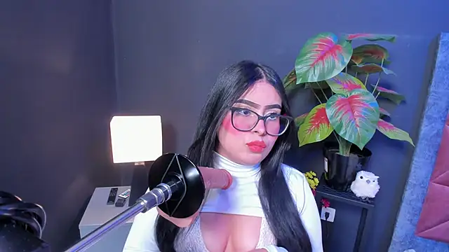 Amy whittee online show from 4, 4, 2026