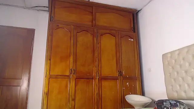 Tessachains 2  online show from 16, 2, 2026