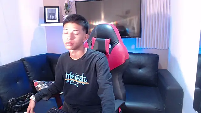 Tessachains 2  online show from 8, 1, 2026