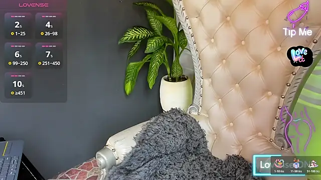 Emmafranco online show from 8, 11, 2025