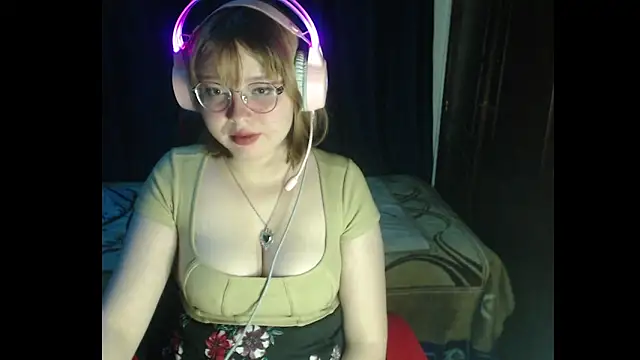 Snapshot of Michi_sauria1 chatting on 27, 11, 2025 Michi sauria1 online show from 27, 11, 2025
